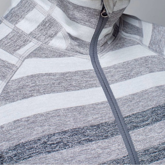 Lululemon Race Your Pace 1/2 Zip - Picture 3 of 7